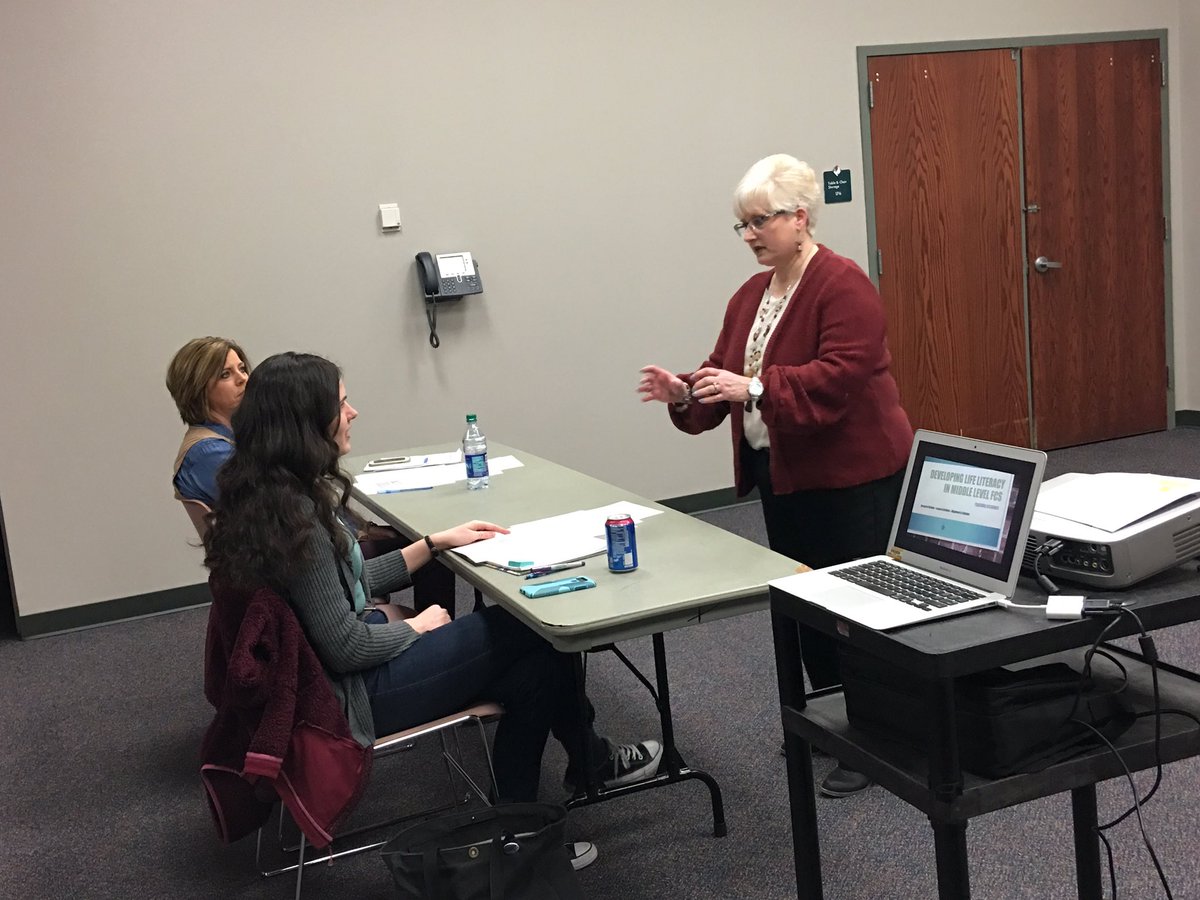 dke_debra's tweet photo. UAC Pre-Conference - FCS Developing Life Literacy Workshop in Wichita. We had great FCS teachers participating today! #leaders #kafcs #katfacs https://t.co/ThekHNV6BP