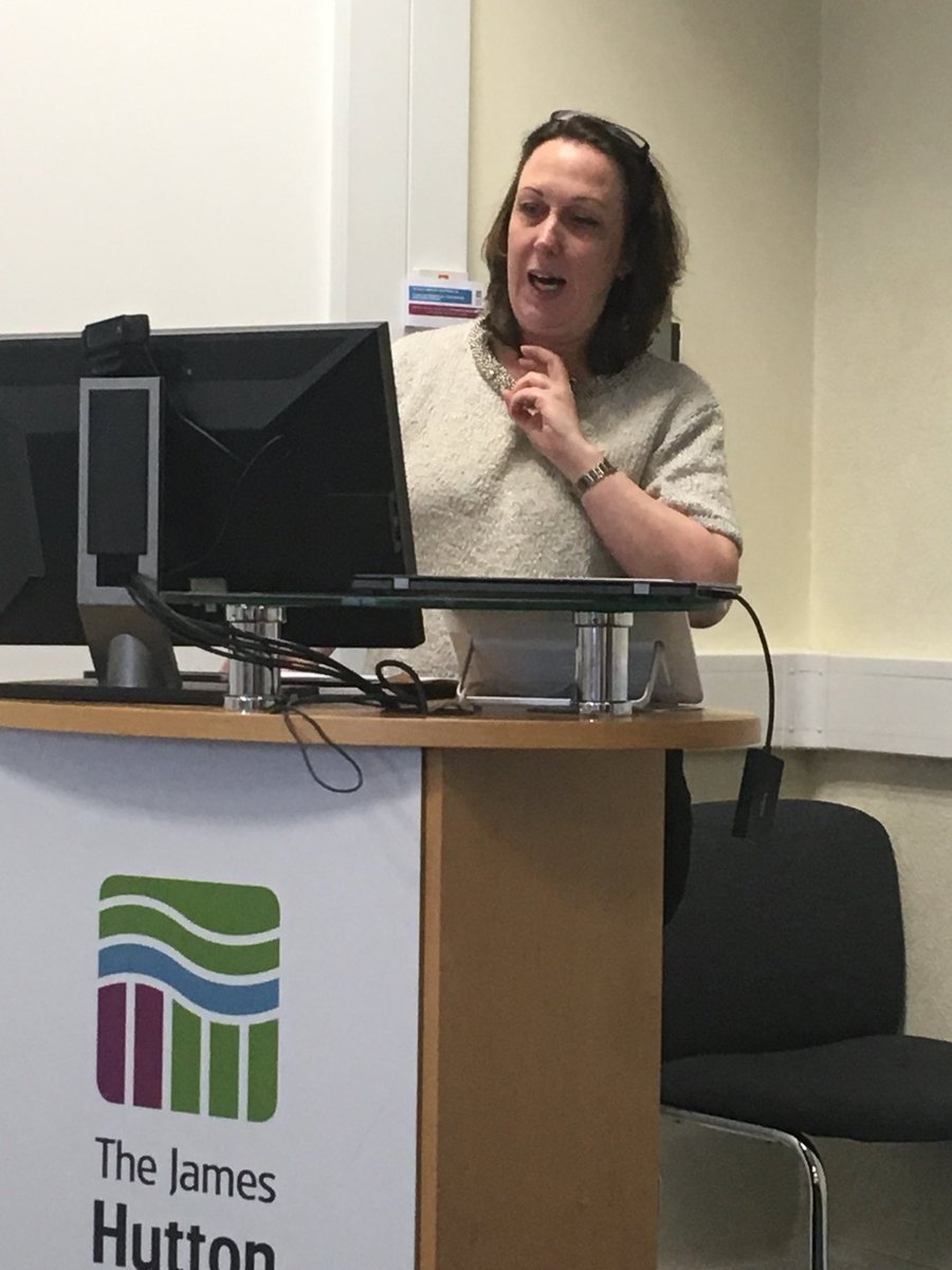 aDebRoberts's tweet photo. Inspirational talk by @ScotSciChief today at @JamesHuttonInst. Hoping for a visit to our #Aberdeen campus next time: Thereโs more to see!
#WomenInScience #Steminist #STEMStrategyScotland https://t.co/BZ7ch7F4hW
