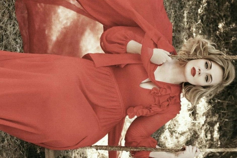 adeletheonee's tweet image. Miss you @Adele 💕🌹