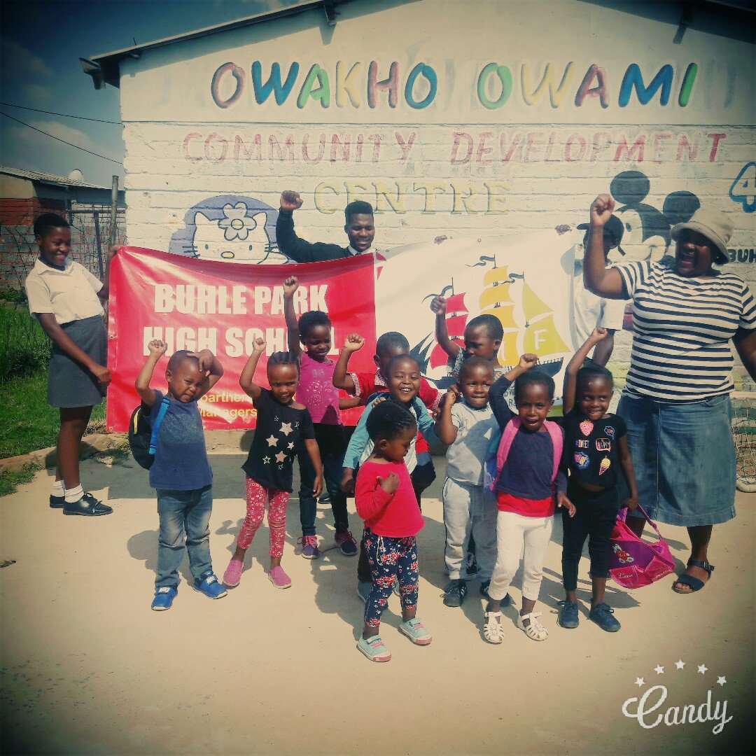YBpss's tweet photo. As we are Y.M.F (YOUTH MANENGERS FOUNDATION)
WE HAVE LANDED A HELPING HAND ON A CRECHE CALLED OWAKHO OWAMI..... https://t.co/hzrZv623AJ