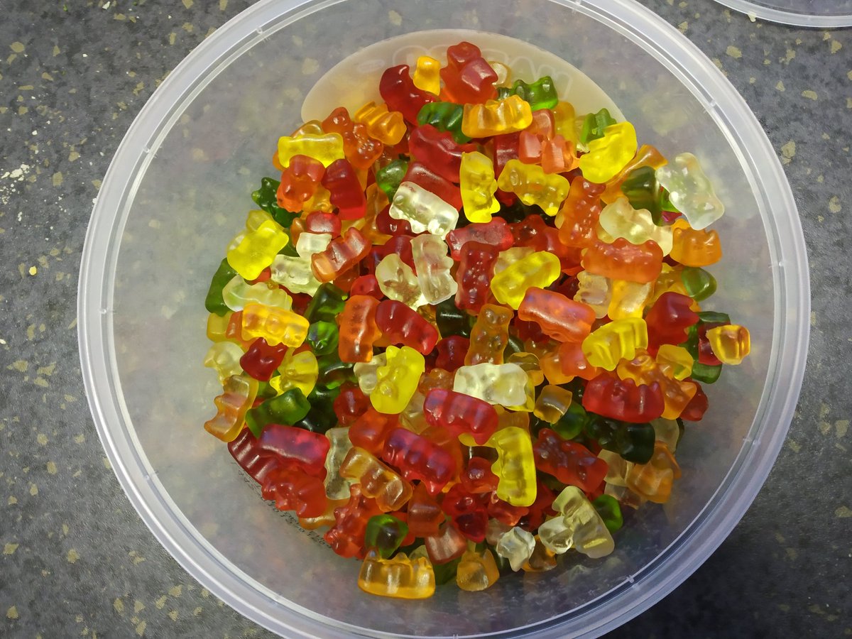 DrSylvia_Dimit's tweet photo. 1kg of gummy bears (minus 1 or 2 that I might have eaten!) chopped up and sorted for tomorrow's practical on olfaction and taste @exeterpsych #teaching #thethingsidoforscience https://t.co/pUN0yjzlZK
