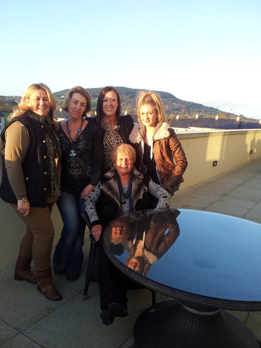 julsdel70's tweet photo. I nominate @tstew70 @carolre79346142 @Reynoldos #SaluteWomen https://t.co/BBlEy8t8Dh