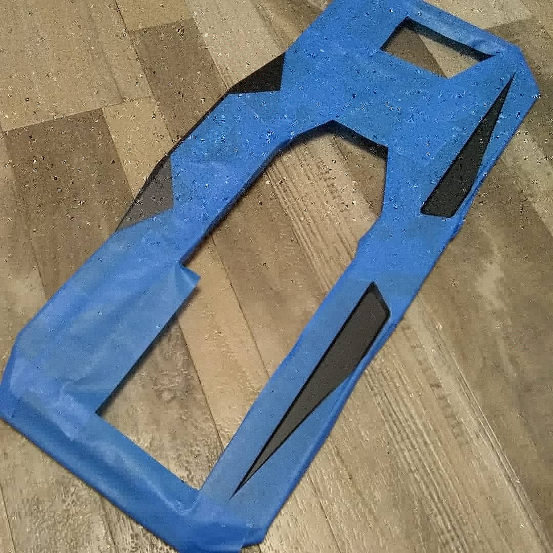 DDCustomMods's tweet photo. 😱😱Look at all that blue tape!!  #MomsMod Gamdias keyboard is ready for paint 😈🛠️

#Modding #Keyboard #PCMR #PaintPrep https://t.co/4uaBZsS3ay