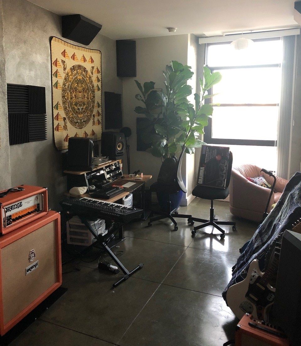 Auralex's tweet photo. Jose Rios, Guitarist/Producer for @AndersonPaak and #TheFreeNationals is using #Auralex #ISOSeries® #GRAMMAv2s in his home studio. Congrats to Jose and the team for their recent #GRAMMY award! https://t.co/gShMbrI56w