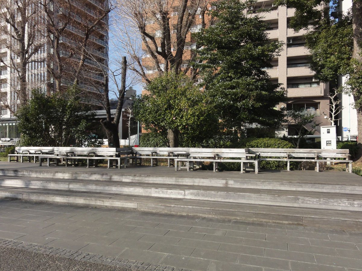 Ruby Emmeline 東京日帰り出張ついでのミニ聖地巡礼10 その36 8 32 不忍池 遊歩道 その4 ベンチ3 三ツ星カラーズ 18 7話 三ツ星カラーズ 18 11話 T Co Ktkhnro438 アニメ聖地