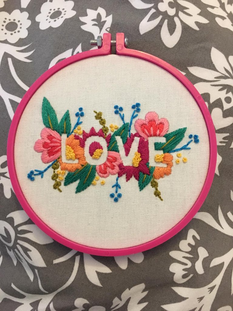 Ru8yRue's tweet photo. The first of my crafty items completed while I’m laid up. A small embroidered wall hanging. #allyouneedislove #stitchersoftwitter #sewing #handmade #craft https://t.co/KDhdZeoBDV