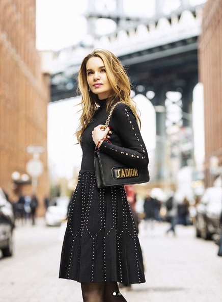 “En ocasiones es necesario sentirse un verdadero ciudadano del mundo, para comprender que la libertad no tiene que ver con países, fronteras o espacios, la verdadera libertad tiene que ver con ser uno mismo.” #RevistaInhaus <a href="/RevistaInhaus/">Revista Inhaus</a>