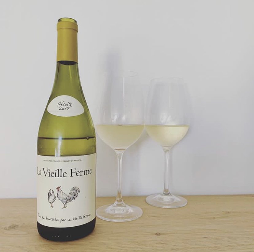 Simple as! 
#lavieilleferme #wine #chickenwine #whitewine