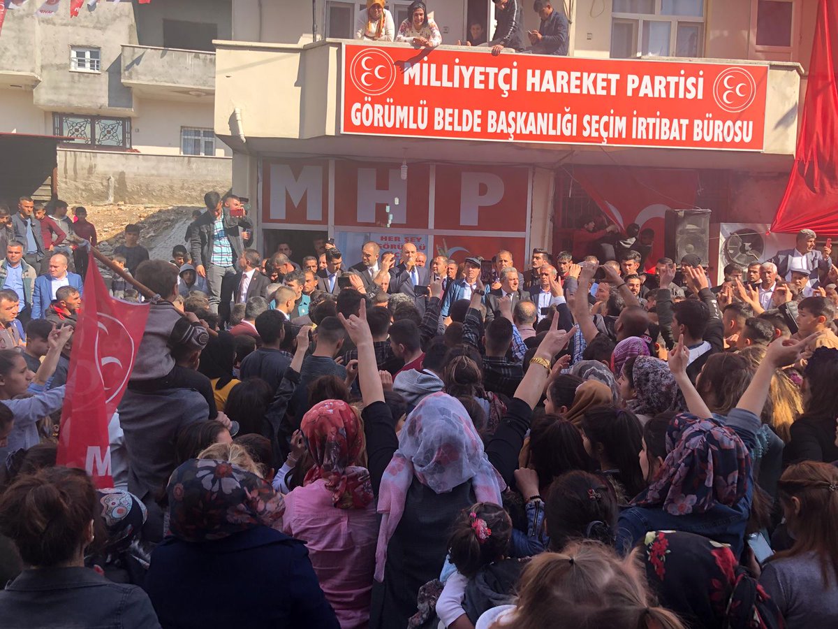 MHP Şırnak - Silopi Görümlü Seçim İletişim Merkezi'mizi ziyaretimizde her biri samimiyet abidesi olan emektar gönüldaşlarımızla hasbihal ettik.

Allah'ın izni ile 31 Mart akşamı Görümlü Belediyesi'nde Üç Hilal dalgalanacak.

"Türkiye Ehline Emanet, 
Görümlü Selim Ergin'e emanet!"