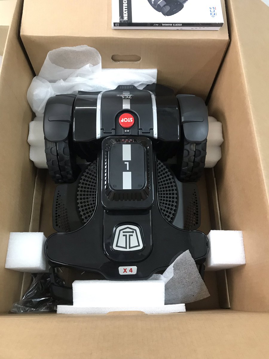 maairobots's tweet photo. De nieuwste #maairobots van #techline druppelen binnen 👌neem Kontakt op! #nexttech #daarkunjemeethuiskomen https://t.co/JCp1ciIGM6