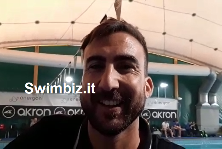 Swimbizitalia's tweet photo. VIDEO Nozze di fondo: Fabrizio Antonelli @fabrizioanto al #FlashAcquatico di Swimbiz https://t.co/hWIGZeipuW  #nuoto #swimming #openwater https://t.co/tssN0hBCma