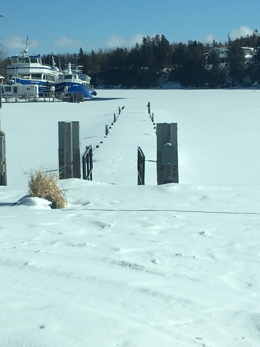 ScottCumming2's tweet photo. Beauty day for a drive to the Tub!  It’s nice to visit in March as well....a lot less people. Perks of working for #barclaywholesale   Free delivery all year long. https://t.co/LlEOv9wjwB