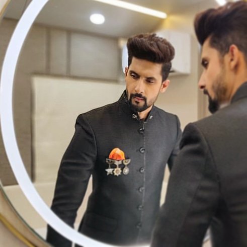 Ravi Dubey and Raftaar have a face-off; check out