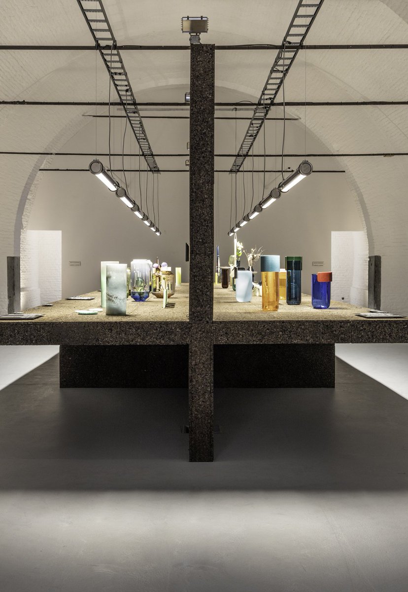 Vous prévoyez une escapade en Belgique ? Ne manquez pas notre exposition « Design orienté verre » au <a href="/grandhornuimage/">CID au Grand-Hornu</a> jusqu'au 26 mai ! Vous pourrez admirer une sélection d'œuvres conçues par des designers lors de leur résidence au Cirva.
Plus d'infos : urlz.fr/95Ov
