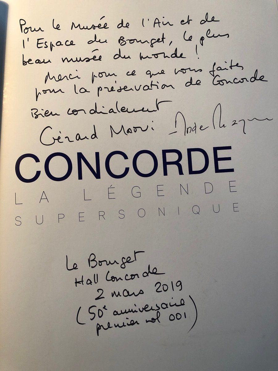 MuseeAirEspace's tweet photo. 📖 Merci aux auteurs pour cette dédicace, l'ouvrage #Concorde la légende supersonique (4°28807) va rejoindre la #Collection de la bibliothèque et sera consultable par tous au #CentredeDocumentation du @MuseeAirEspace #50ansConcorde https://t.co/Rf8uKetkrI