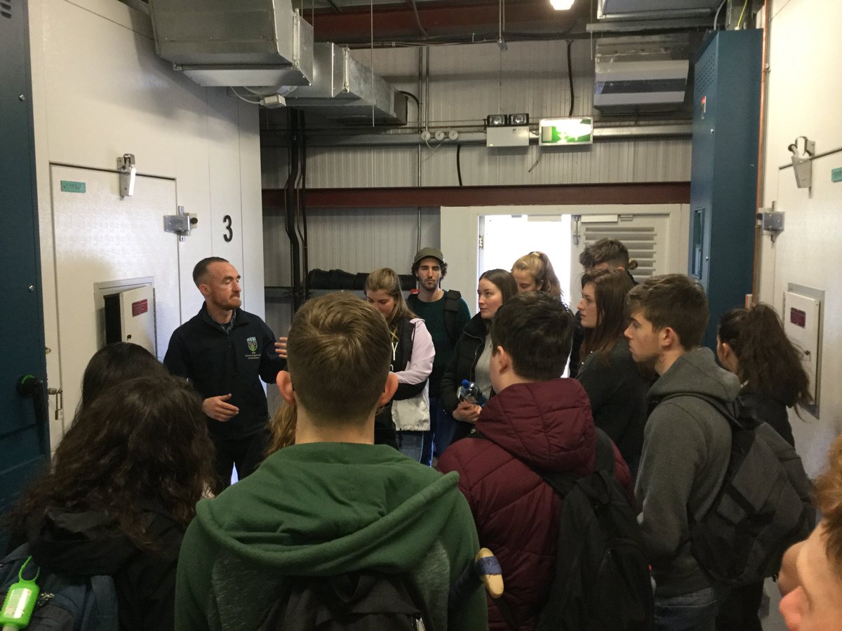_Rosemount's tweet image. Students of #PlantsandPeople module coordinated by Prof. #MaryForrest @ucdagfood paid a visit @_Rosemount to view #teaching and #research facilities. @ucddublin @UCDEarth @ucdplantsci @SaoirseT. #xrayctscanner #LambClarkeAppleCollection #growthchamber #climatechange #futurefoods