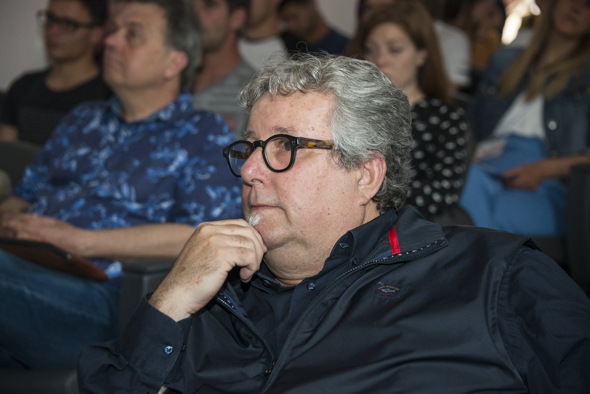 Canarias3punto0's tweet photo. Entrevista a Juan Manuel Palerm. Director del Observatorio del Paisaje. “El reto en estos territorios de bancales es encontrar nuevas formas de habitarlos y cultivarlos que impliquen un buen uso de los recursos”. #ITLA2019

https://t.co/2ZgHvDK8tc https://t.co/JmK0UzcrSW