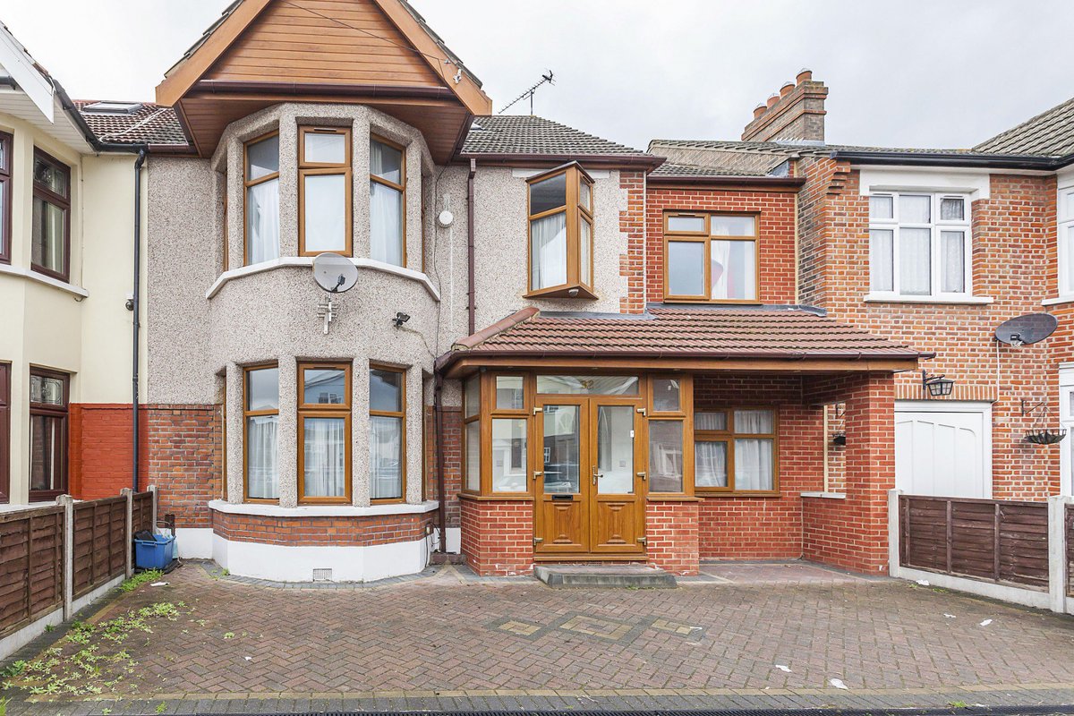 pgestates's tweet image. #NewListing #Ilford #London #EstateAgent