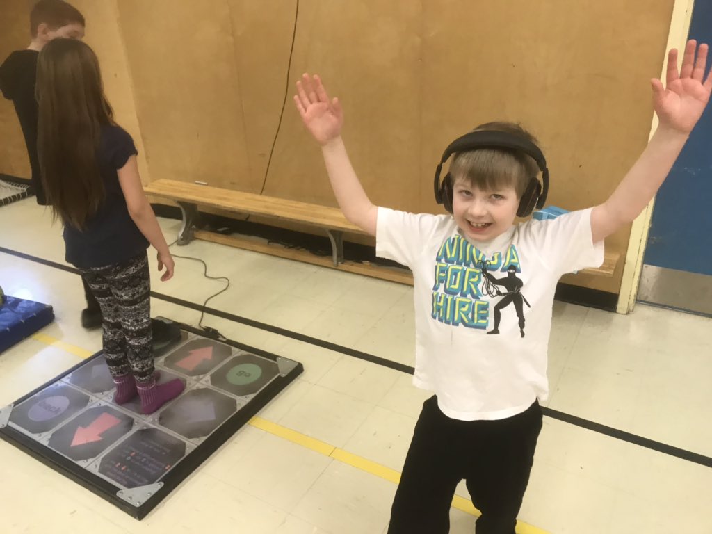 HTE Dart Outdoors Day 2019❄️🏅<a href="/schoolsportsnl/">School Sports NL</a> <a href="/shawnfowlow/">Shawn Fowlow</a> <a href="/ahawkins790/">Al Hawkins</a> <a href="/NLESDCA/">NLESD</a>