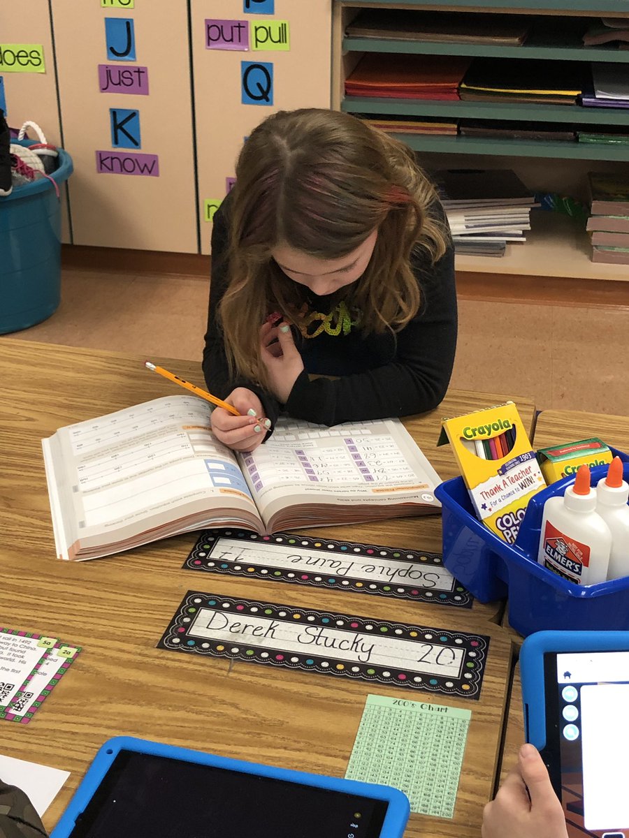 JenessaMaldo's tweet photo. Busy being math geniuses in 2M! #challengemath #mathwriting #mathgame #freckle #storyproblems https://t.co/8Nlj25eJlo