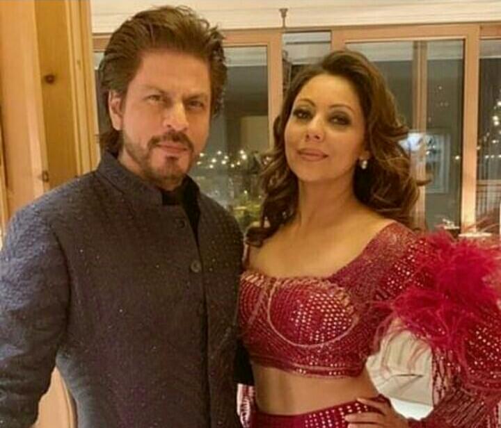 SRKUniverse's tweet photo. #KingAndQueen all set for #AkashAmbani 's wedding! ♥️ https://t.co/gyh0gmqcpr