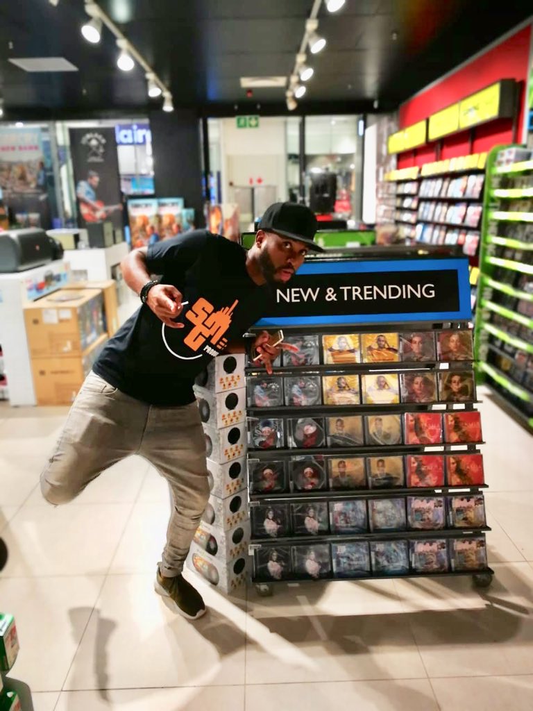 SekzaSA's tweet photo. We proud to announce that my Album #fightinmusic is still on a Trending shelf. @ThePavSA @musica_africa @smgprod1 @GalloRecordsSA YellowTeam thank you very much for supporting me I Love you guys 🙏#YellowTeam #SiYellowSinje #SMGProductions #getyoircopy #gallomusic https://t.co/lICAyEDC64