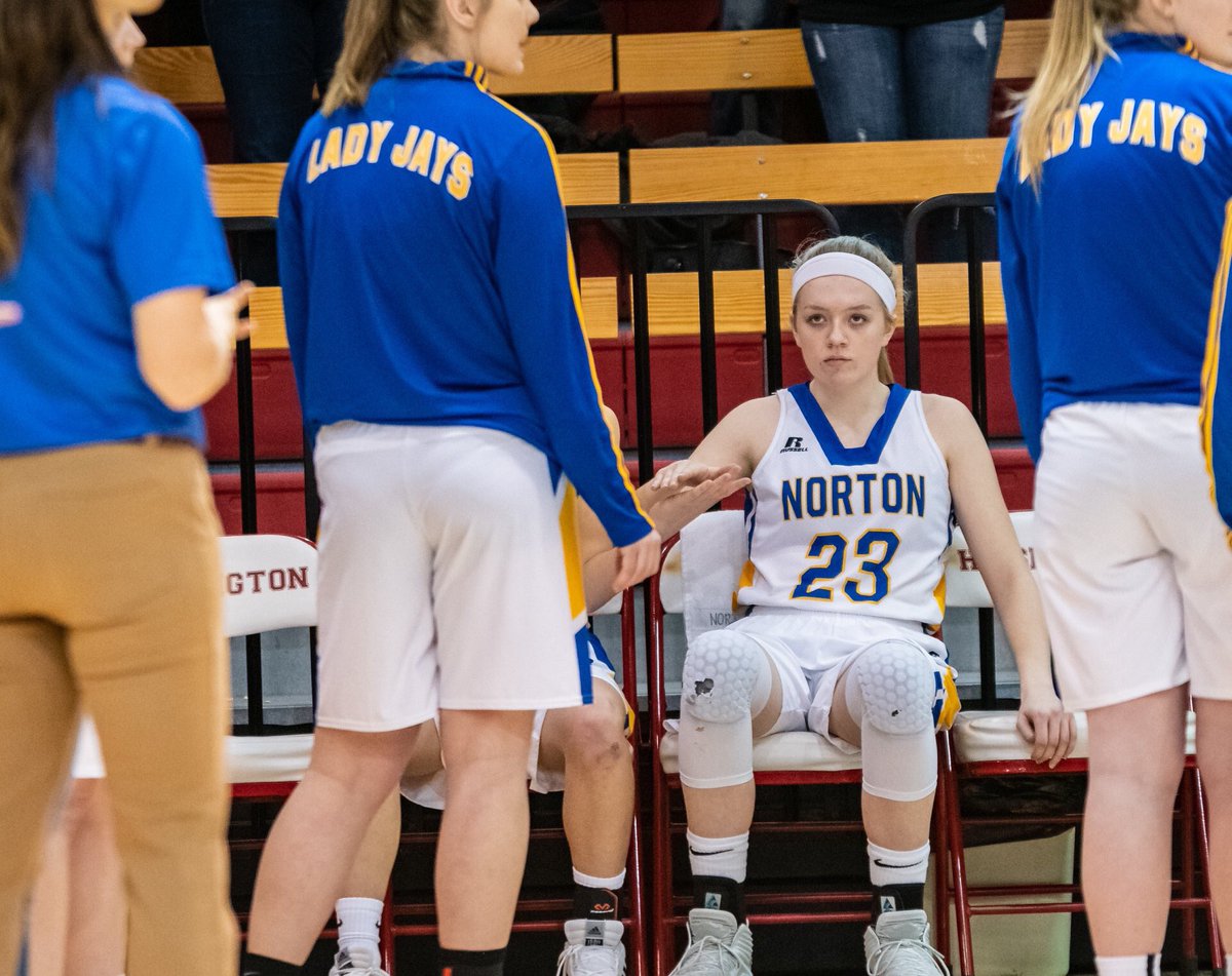 HadRaeH's tweet image. State 🏀 See you in Hutch at 3:00