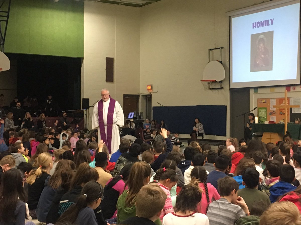 MsFKassar's tweet photo. Celebrating Ash Wednesday at St. Elizabeth Seton CES with Fr. Roy. 💕✝️ @SES_ycdsb @ycdsb @archtoronto #FirstDayOfLent #AshWednesday #PreparingForEaster #Lent https://t.co/WkknlIvUBW