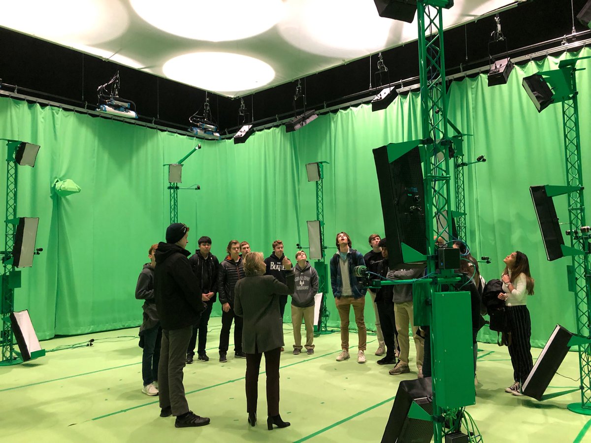 BradleyDehem's tweet image. 4D studio.  Only 6 of these in the world.  1 of 4 generating income.  Every 1 minute of activity requires 22 hours of processing by computers.  #mvinterim #mvcore