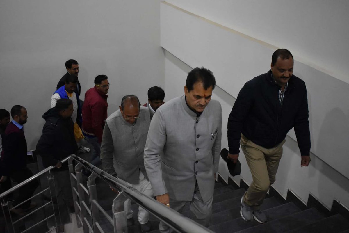 MLAPremAggarwal's tweet image. बुधवार को भराडीसैंण (#गैरसैंण) #विधानसभा में निर्माण कार्यो का स्थलीय #निरीक्षण करते हुए निर्माण कार्यो पर संतोष व्यक्त किया।
@narendramodi जी से आग्रह है कि आप भी खूबसूरती देखने आए।
भराडीसैंण में देश का सबसे खूबसूरत विधानसभा भवन बनकर पूरी तरह से तैयार है।
#Gairsain
#VidhanSabha