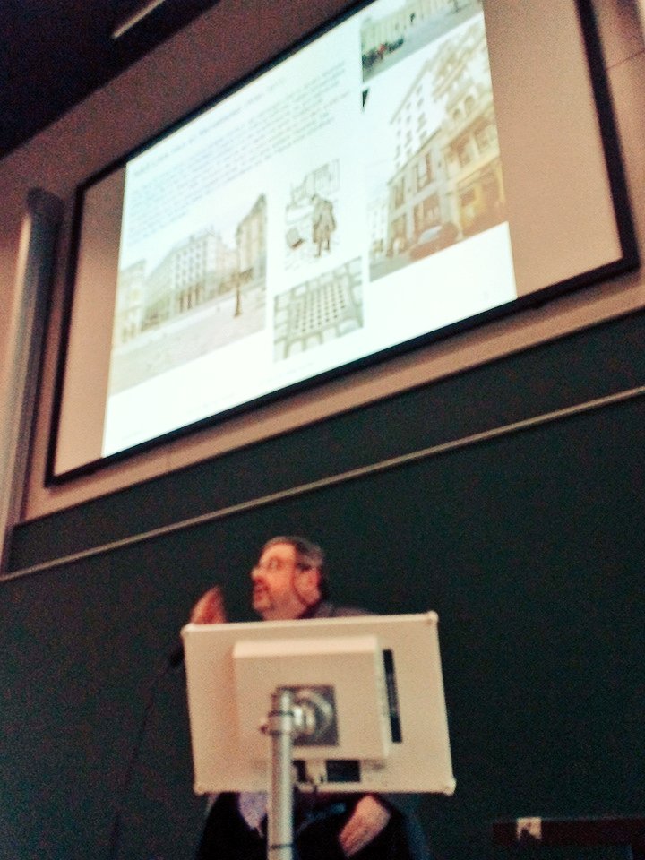 stufu_hszg's tweet photo. "100 Jahre #Bauhaus!"
Prof. Jos #Tomlow @StadtZittau spricht in @StadtGoerlitz beim #stufu #Seniorenkolleg über die #Bauhausarchitektur nebst kritischer Anmerkungen zur #Bauphysik der #Moderne. @zgorzelecinfo @bauhaus100 #Architekturgeschichte @BauhausMovement @bauhausarchiv https://t.co/VZXFu45u9D
