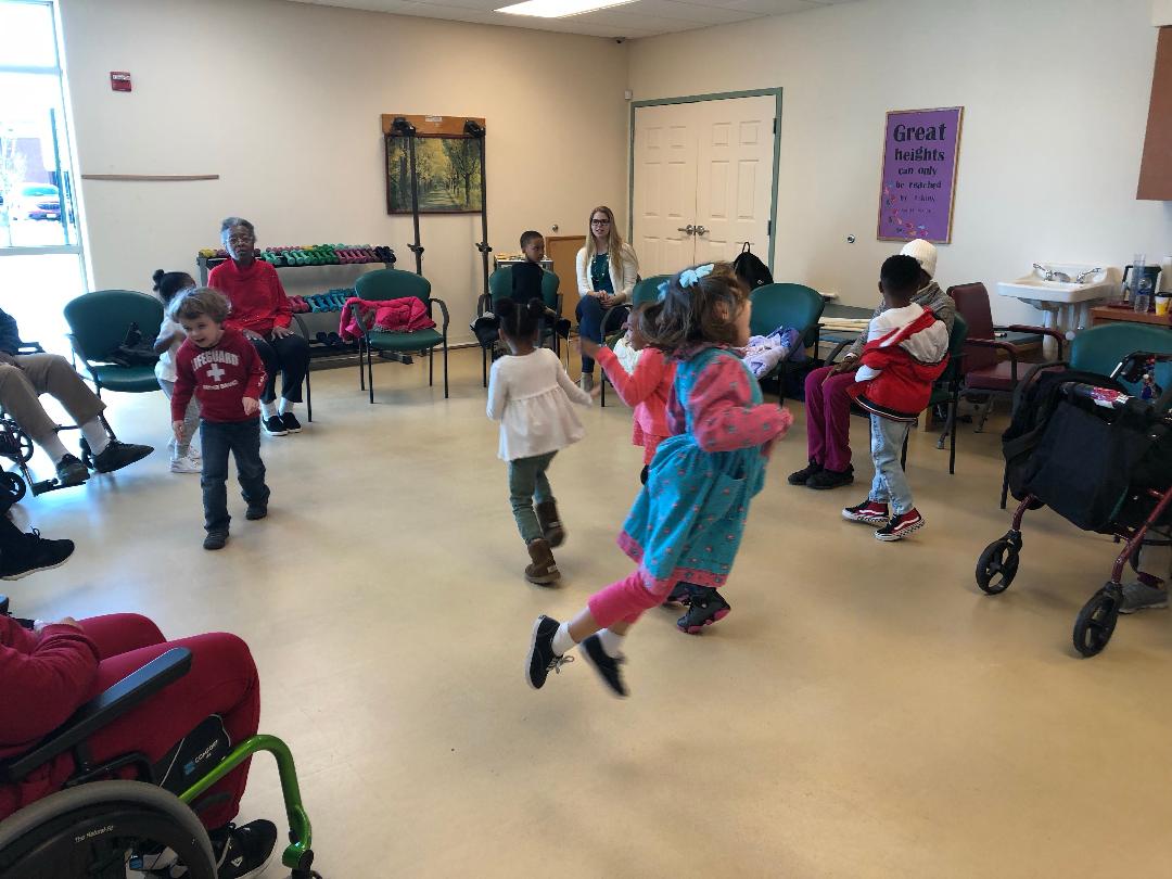 CircleCenterADS's tweet photo. Circle Center Participants and students from @BeaDoer St. James’s Children’s Center were busy with activities including storytelling and Memory Match during Intergenerational Group! Participants and staff love the energy and smiles that these students bring us each week! https://t.co/A1YOG5duhx