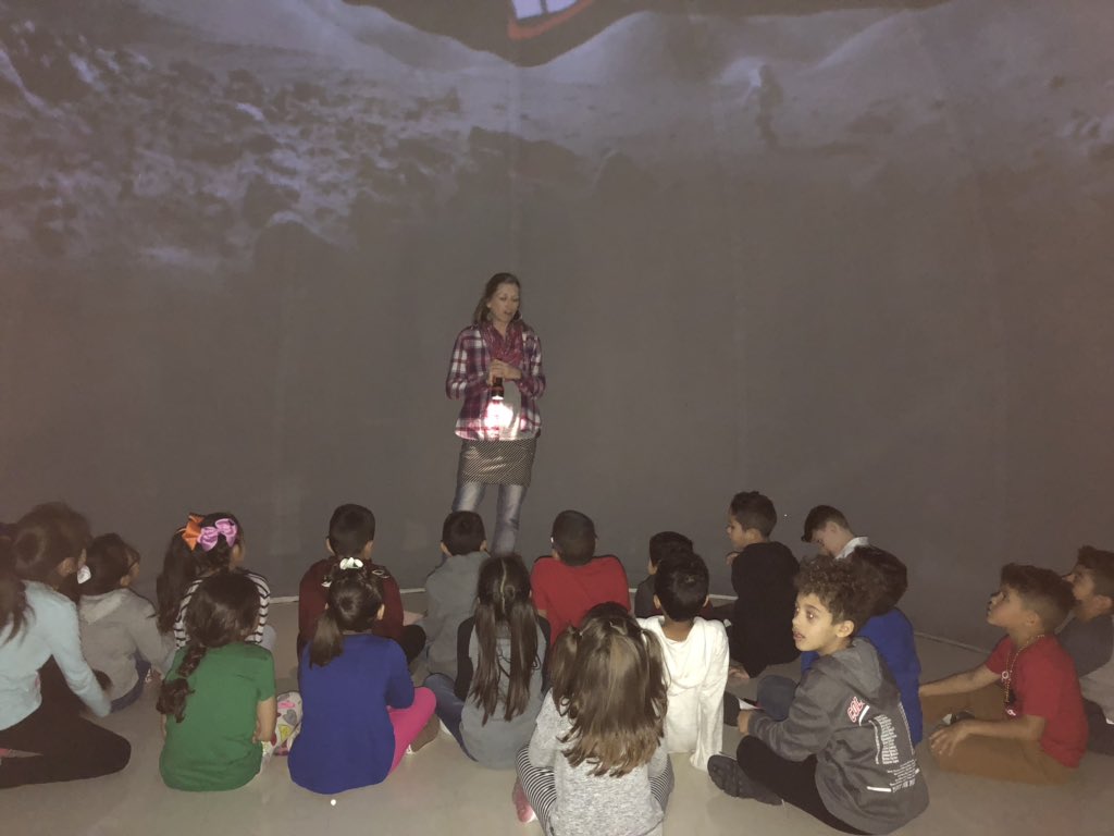 lisa_carrasco1's tweet photo. @NISDMurnin thanks @mrskbconrad for bringing the planetarium Discovery Dome to our kiddos! #ThisIsMurnin #lifeoftrees #scienceisfun https://t.co/S5fkCiOyWB