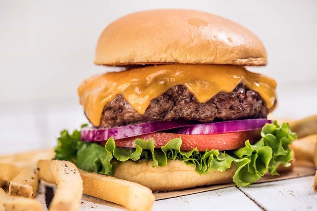 Real, salvaje y legendario! 🍔 #burgers #burgerspot #thisishardrock #hardrockcafelima #hrclima