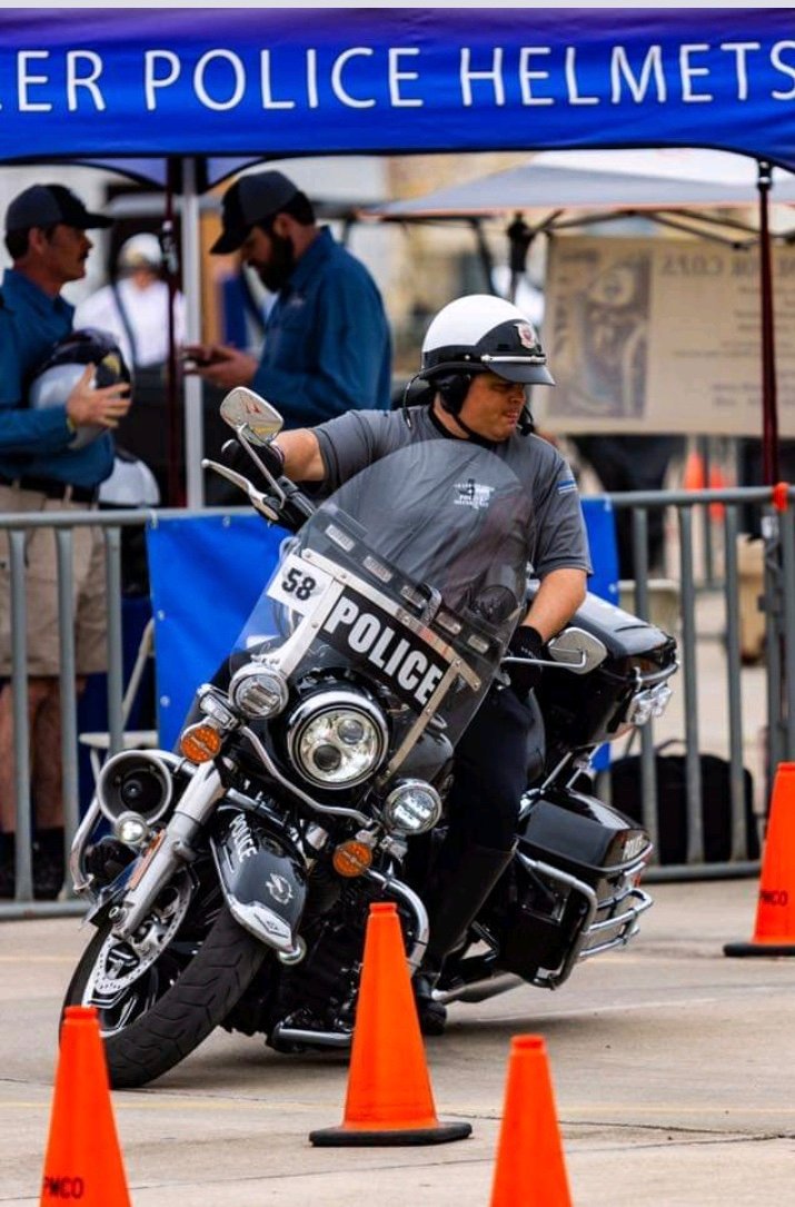 GrandPrairiePD's tweet photo. Congratulations to Motor Officer C. Scott &amp; Officer T. Lee for winning top awards @ the 6th Annual Capital of Texas Police Motorcycle Chute! They battled through rain &amp; freezing temps w/ 125 Motor Officers to raise money for @SunshineKidsOrg &amp; @YCshelter4kids! #MotorCops https://t.co/HxylqlZK0x