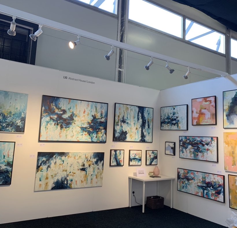 obaidstudio's tweet photo. I'm exhibiting at the Affordable Art Fair in Battersea Park, London this week (Mar 7-10). Come and browse my original paintings on display with my gallery Abstract House on Stand L10. @myabstracthouse @AAFLondon #affordableartfair #london https://t.co/tCM3M82mT7