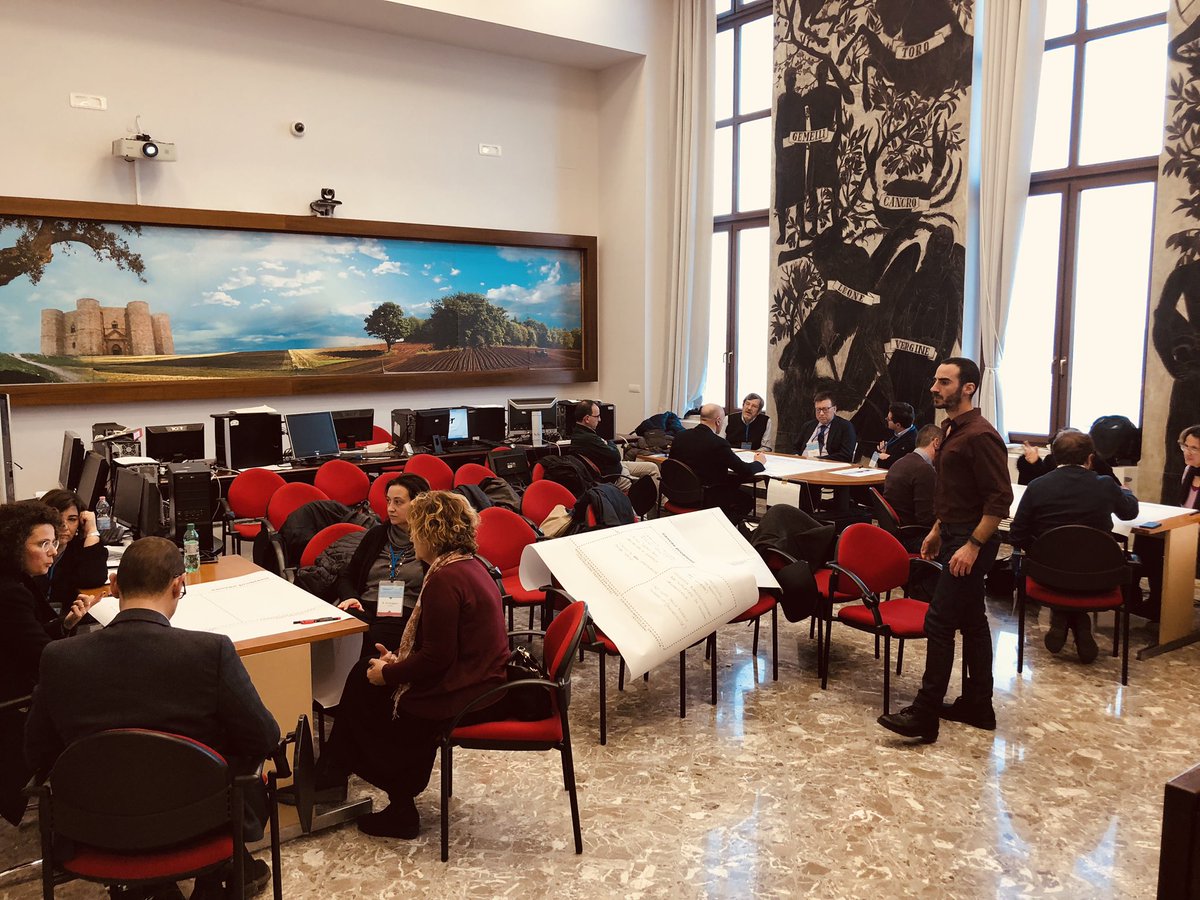 FILA_Interreg's tweet photo. Today the first FILA #livinglab organized by @iam_bari and @RegionePuglia: #cooperation and #technologytransfer in the #agrifood sector. Attended by  SMEs
universities 
innovationbroker publicadministration
#WorkshopGoal: identification of problems in  #technologytransfer https://t.co/Icepu6PEYj