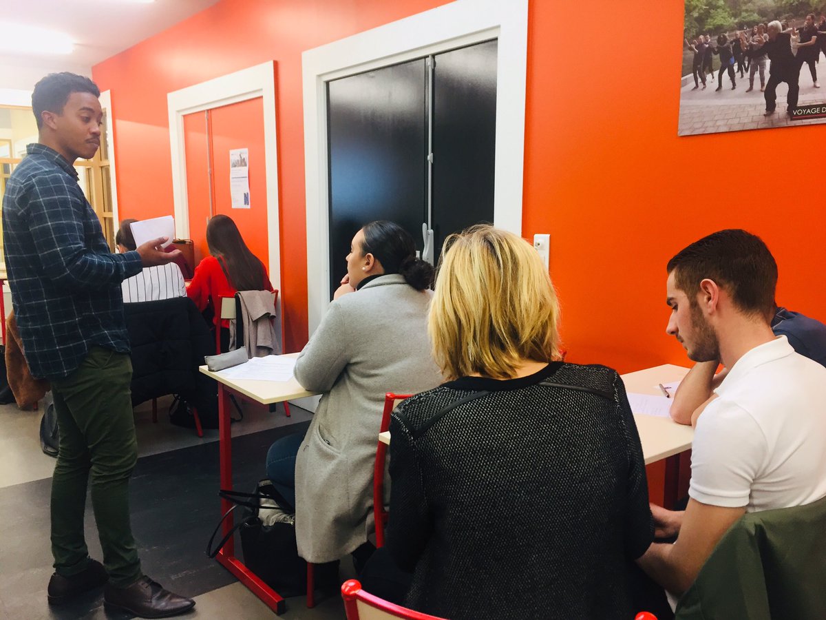 ICS_BEGUE's tweet photo. Aujourd’hui Atelier Coaching Spécial Alternance pour les étudiants admis à l’ICS Bégué. 
L’objectif : les accompagner dans la rédaction du CV, de la lettre de motivation et la préparation de l’entretien. 
#icsbegue #jobdating #coaching #business #school #alternance https://t.co/yxTxEGaqb3