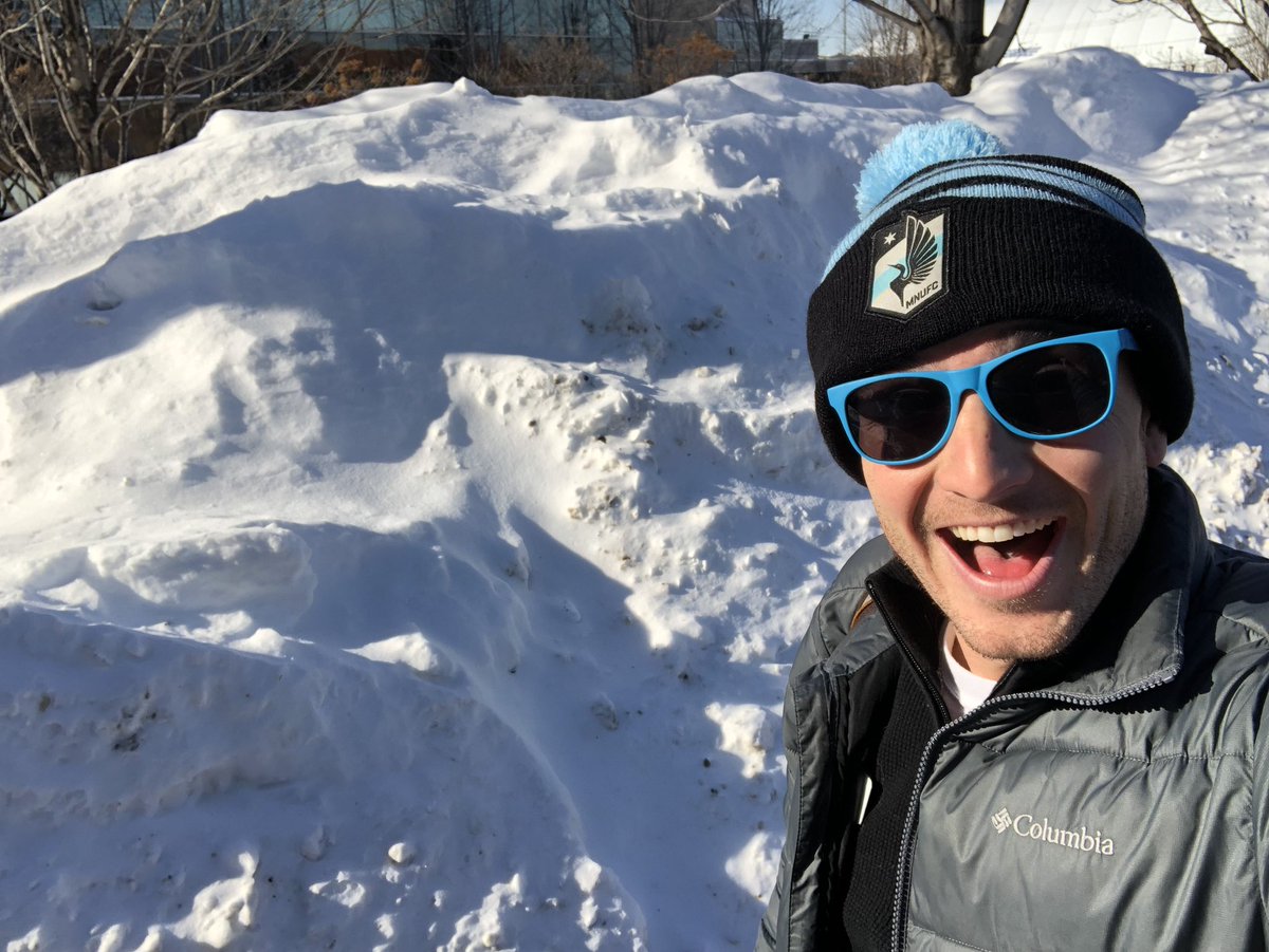 JakeWakem's tweet photo. Thank you @MNUFC for the car to car swag toss! #MNUFC #ScarvesUpMN #HatsOnMN https://t.co/D6PAyIKfRX