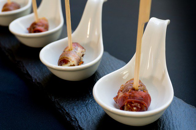 BoulderSausage's tweet image. An Amuse-bouche (French for "mouth amusement") is a small bite served before a meal, meant to introduce you to the personality of the chef. We prefer a bacon-wrapped-anything... What beginning bite represents your personality?

#YouDoYou #FreshandSimple #FoodLove #BoulderSausage