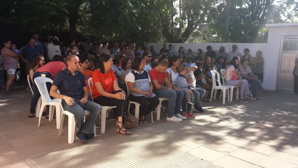 15Alberti's tweet photo. Iniciando el ciclo lectivo 2019 JI 904 @CarlosEspsito2 @MarielVechiarto @BAeducacion @susanacrespi1 https://t.co/dJ7Ds2OLBY
