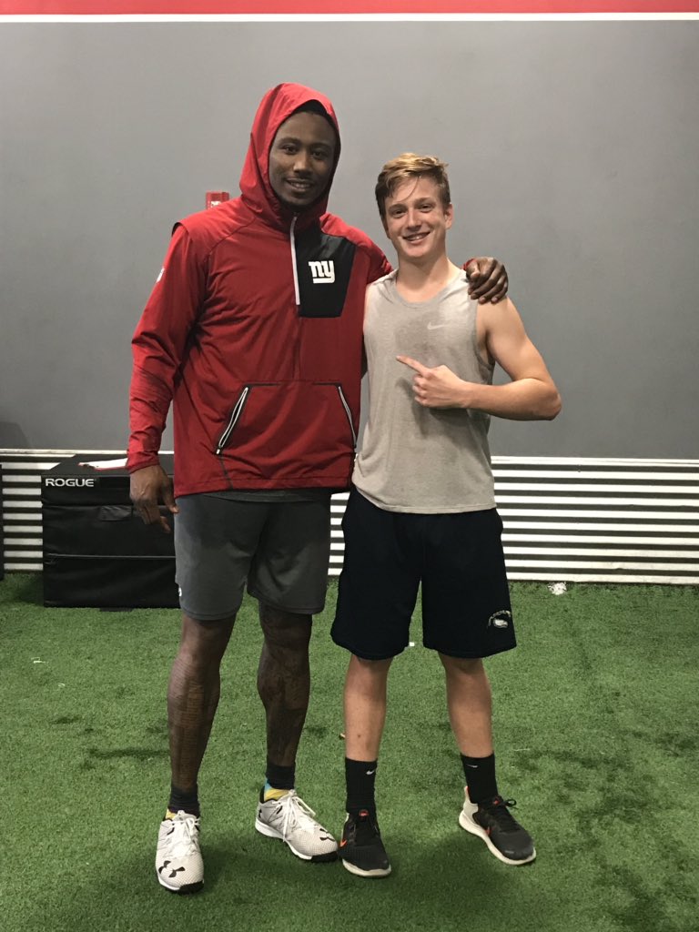 JoshBenn21's tweet photo. Met the BEAST @BMarshall yesterday! Truly an amazing experience! https://t.co/Qit9uRrsS5