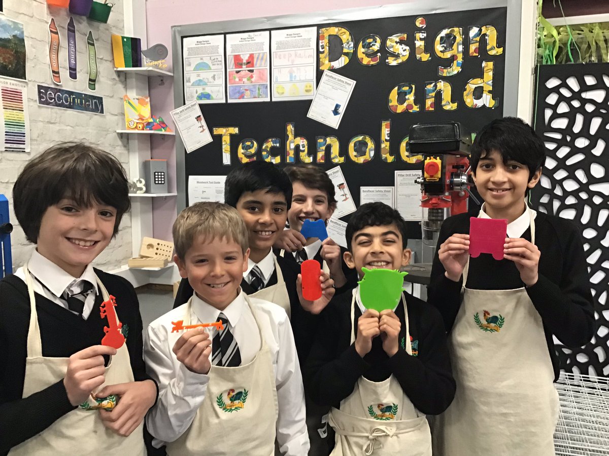 winstanley_mr's tweet image. Lovely to see how excited the boys @ParkRoadJuniors have been to get the first look at our newly manufactured earphone wraps! We are now looking at packaging these products starting with product name design boards! 🎧 #EveryoneCanCeate @AppleEDU #AppleEDUChat