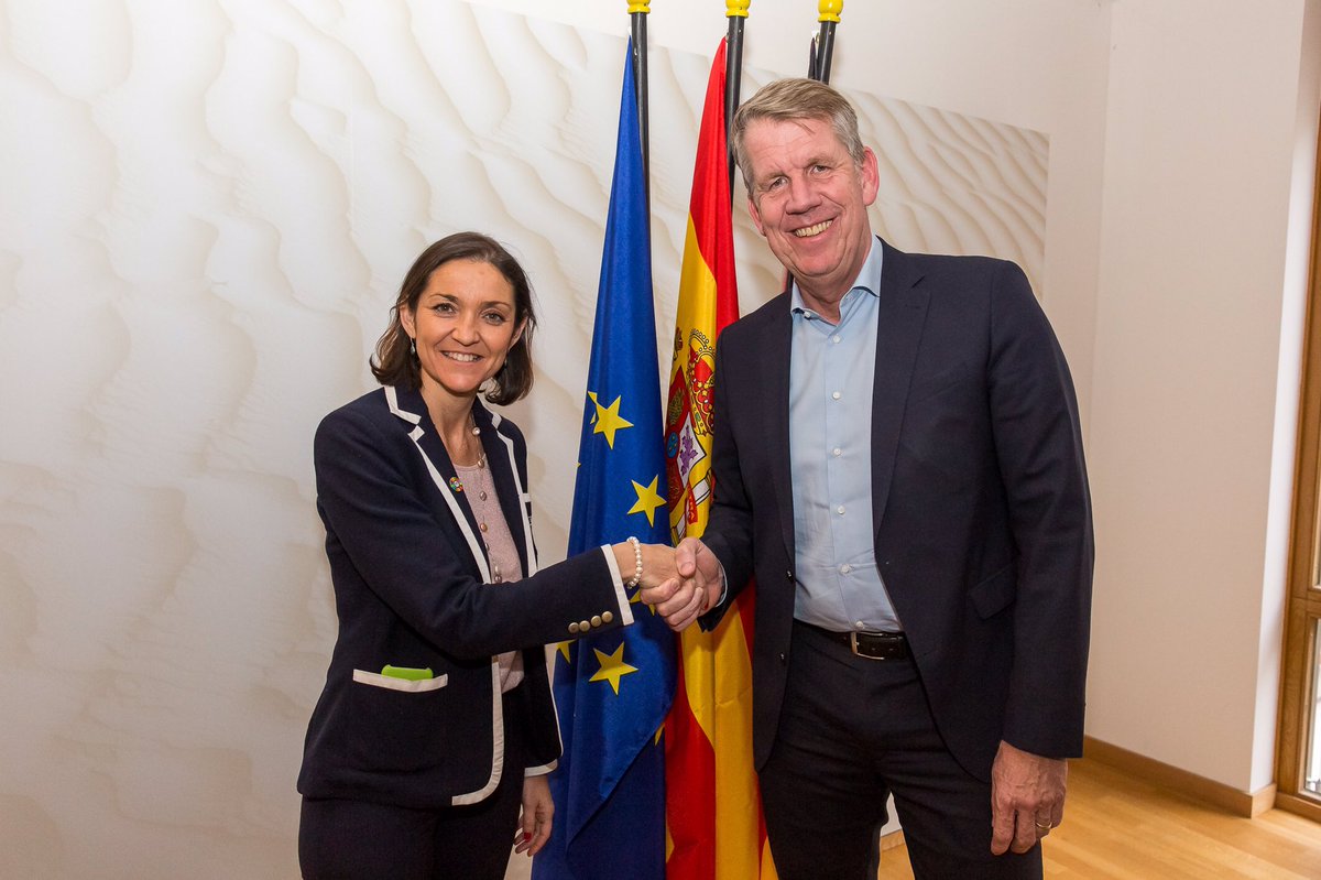 TUIPolitics's tweet photo. Over 80 million tourists travelled  to @spain 2018, securing 2.6 million local jobs. @TUIGroup has been a partner of many years. Good meeting about 
the positive development in Spanish tourism with Minister of Tourism @MarotoReyes @EmbEspAlemania #ITB2019 https://t.co/mn6caVkAv0