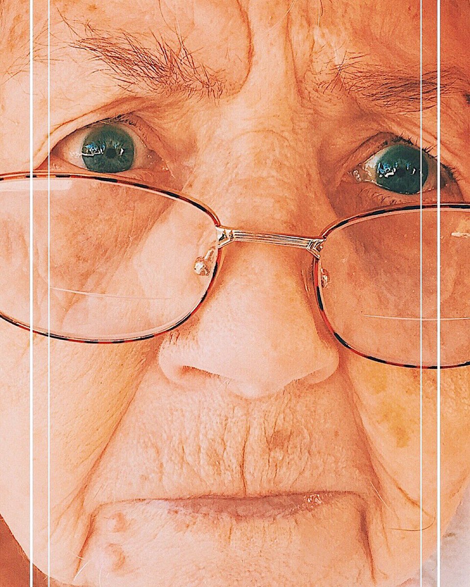 A l’époque @revaliadream n'existait pas.  

Maintenant vous n’avez plus d’excuses 😉

Notre appareil de soins anti rides Revalia RD-2, lisse les rides et ridules en moins de 20 minutes.

Pour plus d’informations rendez-vous ici: 

revalia-dream.fr/les-effets-et-…