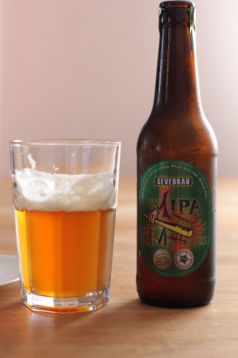 picnikcheese's tweet photo. Tercer día de los #7days7beers de @craftesanos .
Hoy #Ex1ipa, a base de 4 lúpulos nobles, colaboración de @Sevebrau y Boris Brewery.
Tremenda #cerveza #indianpaleale 🍺😋 🧀 y con #Brabander un maridaje muy 🔝🔝😍
#FelizMiercoles #craftbeer #cheese https://t.co/8D6m3A1K7T