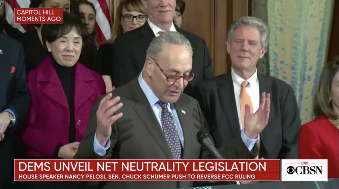 JulianGloverTV's tweet image. #DigCommSU Happening Now