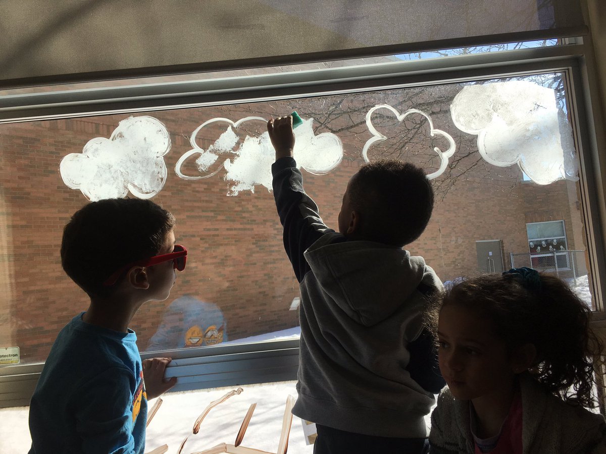 MissAdamsSMY's tweet image. Our forest scene will be the perfect place for the birds to play! #Artists #verticalsurface