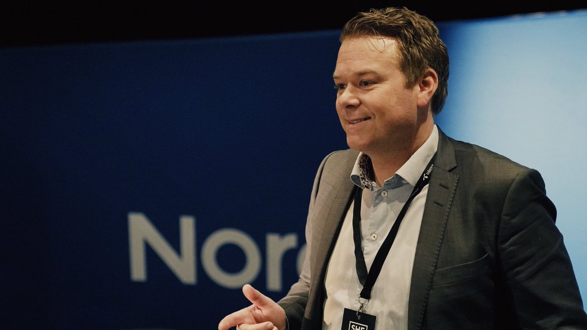 PaaSprakehaug's tweet photo. Thanks to @SheConferenceNo for an inspiring day. Gender equality is both profitable and valuable, and is the key to success in the future says @snorrestorset @ThinaSaltvedt and @HermansenPetter 👍🏻👏🏻👏🏻👏🏻 #Nordeanorge #dkgreen #SHEconf19 https://t.co/nRZh9H8m5q