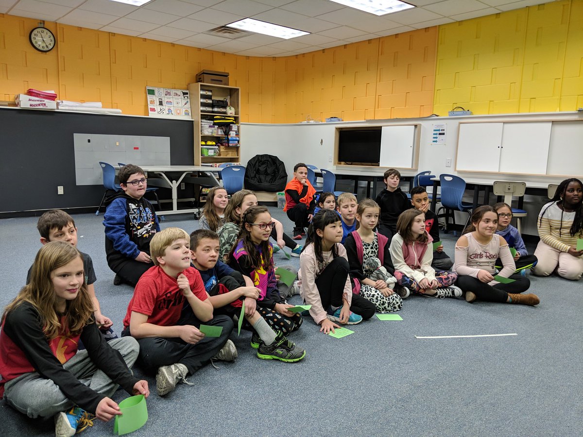 TZiegelhofer's tweet photo. @ARPanthers using #GoogleHangout to answer questions created by 7th & 8th graders in @MahopacSchools as they compose their very own nonfiction picture books. @RyanBrood4 #breakthroughclassrooms https://t.co/xlnVYGnjlJ